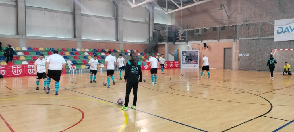 El C.D. Técnicos Al-Andalus, finalista de España: Una lección de equipo, valores y resiliencia calentamiento