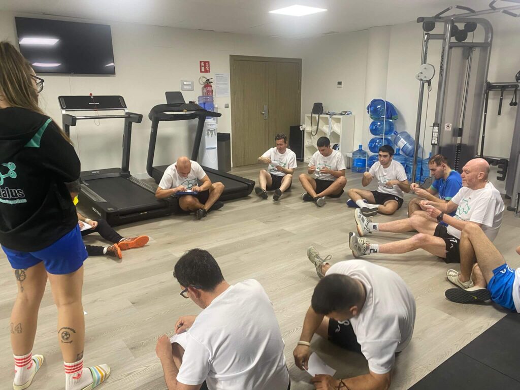 El C.D. Técnicos Al-Andalus, finalista de España: Una lección de equipo, valores y resiliencia sesión gimnasio