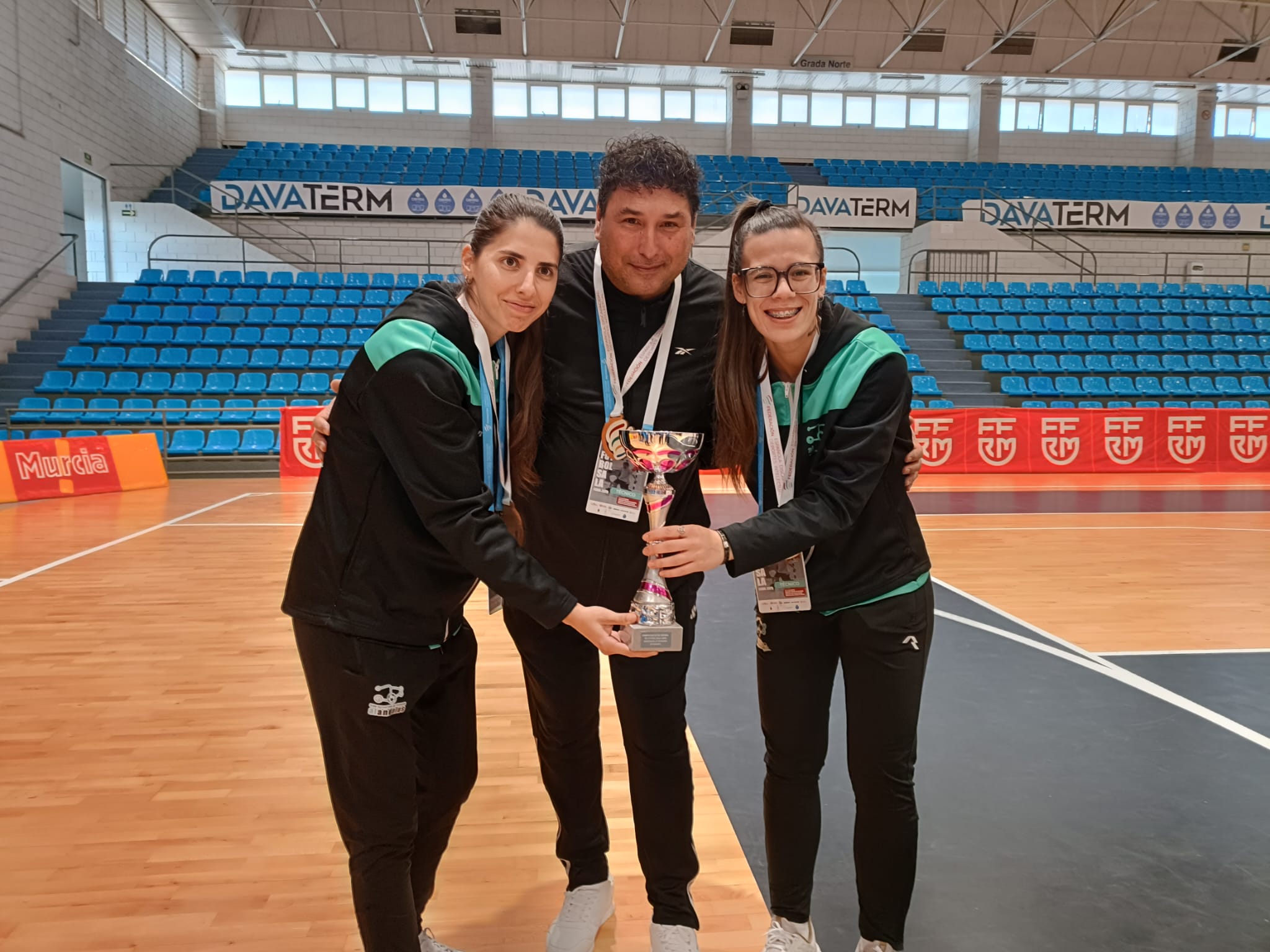 ¡REYES DE ESPAÑA! El C.D. Técnicos Al-Andalus conquista su segundo título nacional consecutivo cuerpo tecnico